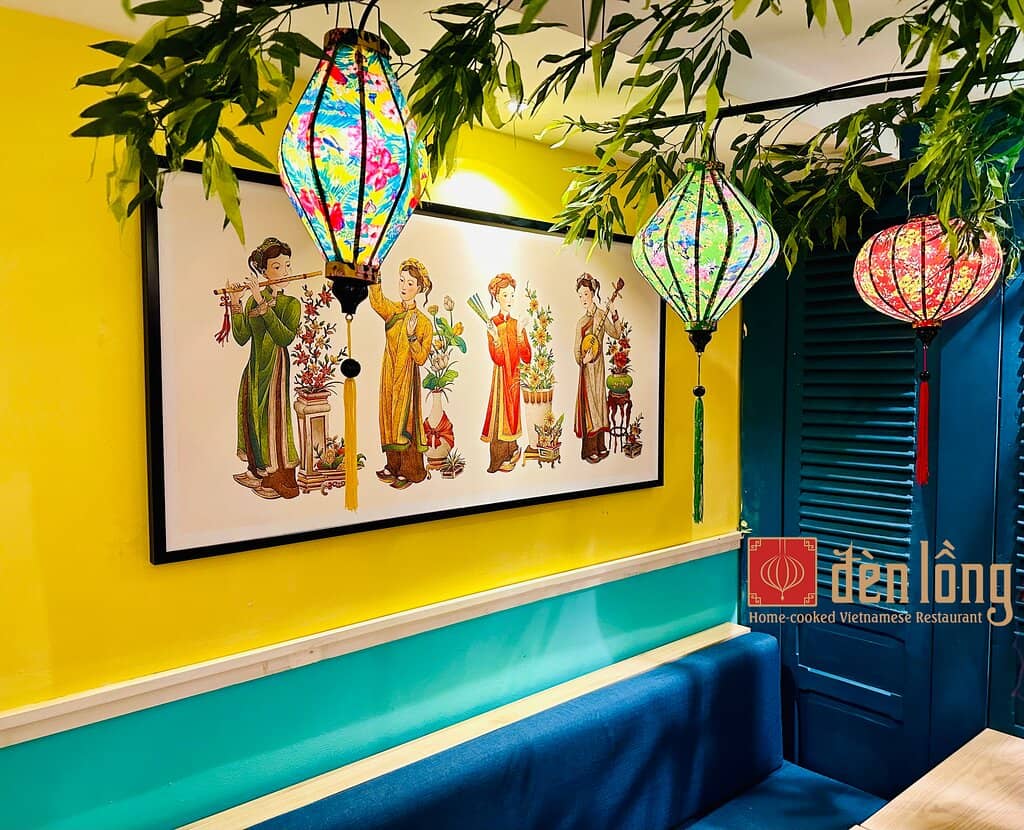 Charming Lantern-Lit Ambiance