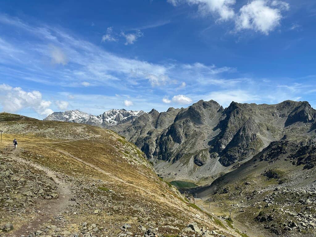 Lacs Robert Hike