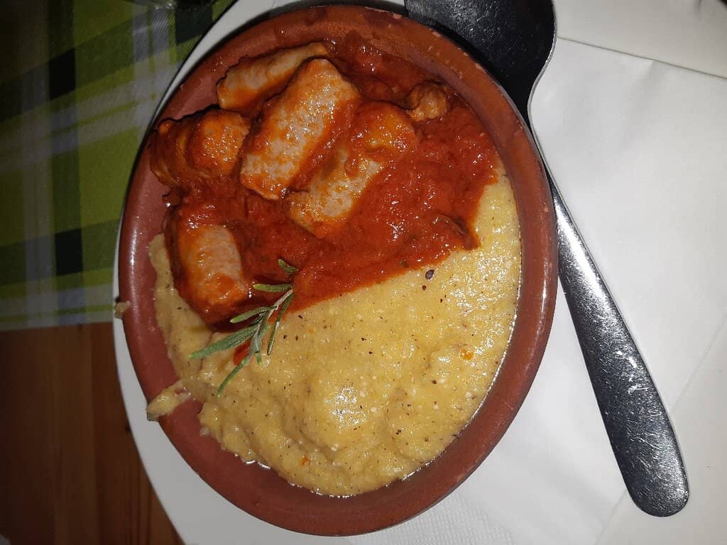 Cozy Mountain Hut Experience