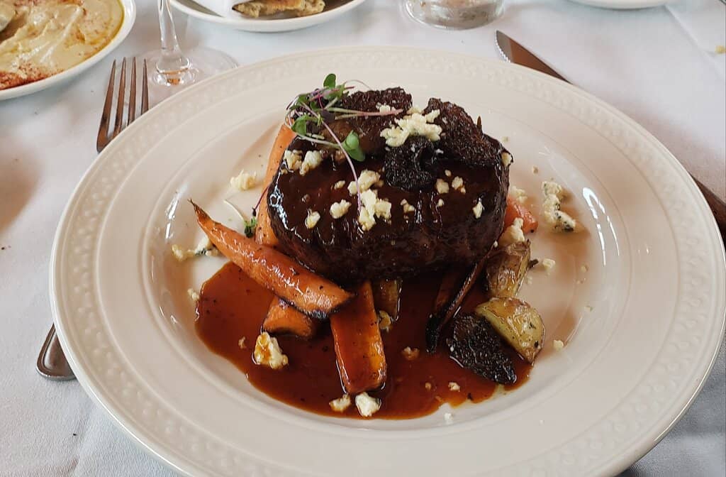 Intimate & Sophisticated Atmosphere