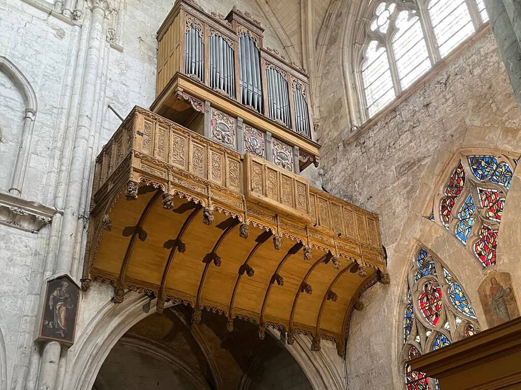 Vertical photo