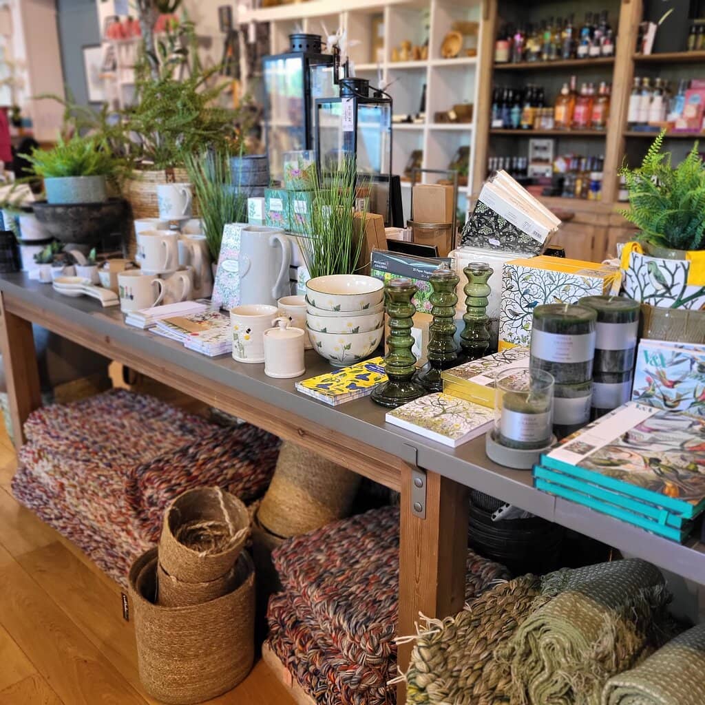 Local & Contemporary Art