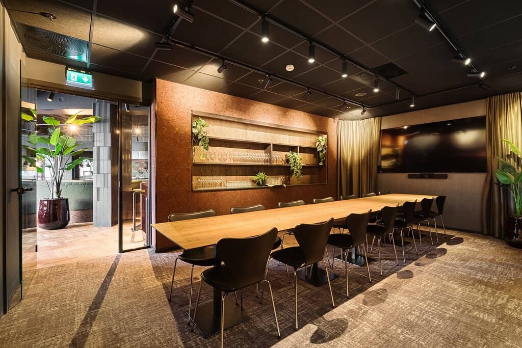 Tender Duck and Apple Pie