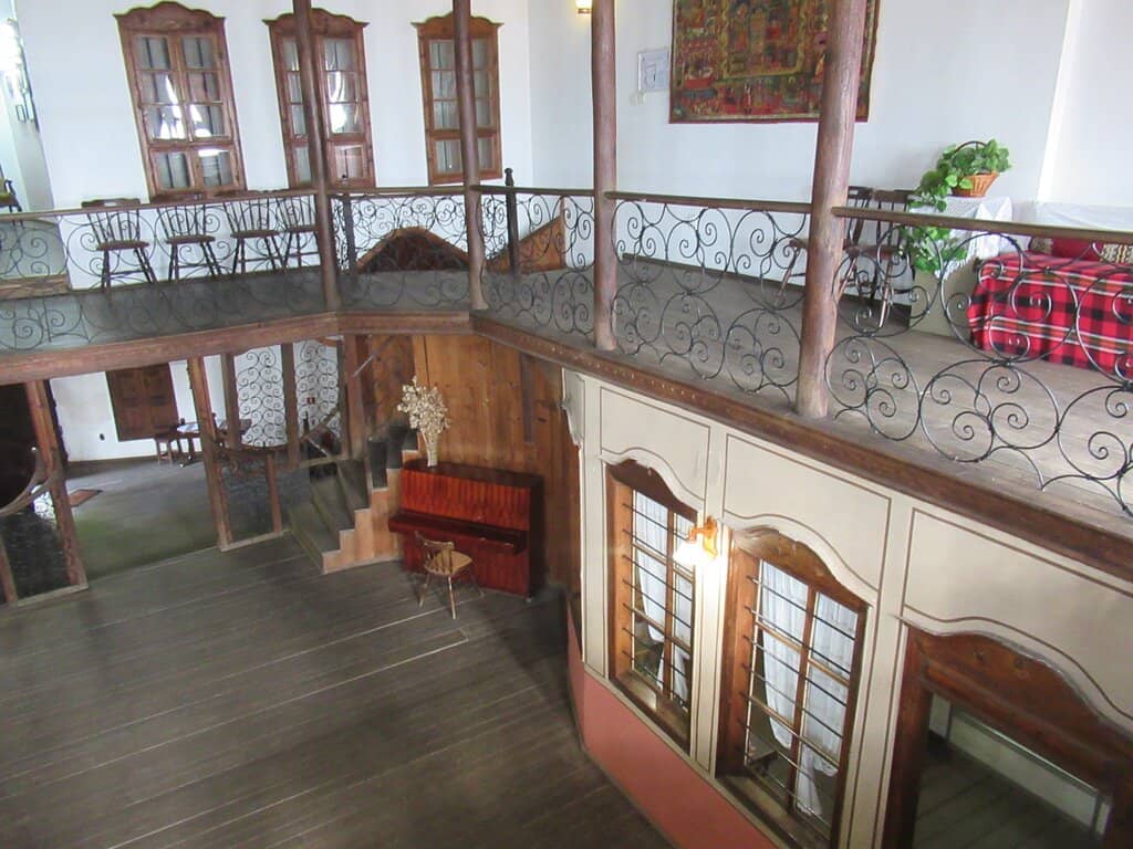 Scenic Street Location