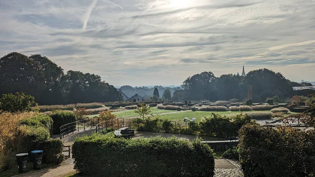 Secluded Terraces & Ponds