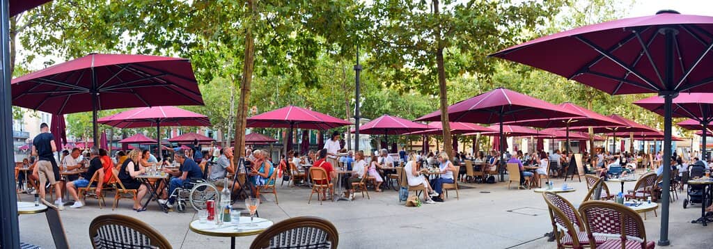 Local Boutiques & Cafes