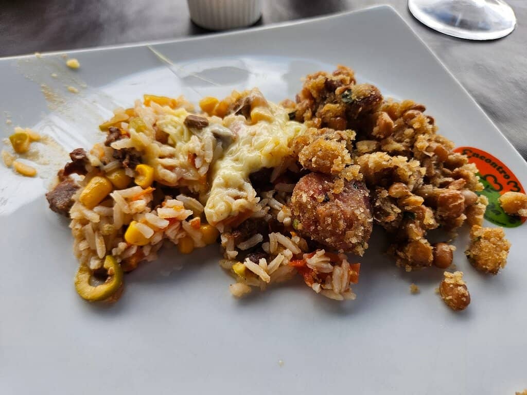 Live Music and Ambiance