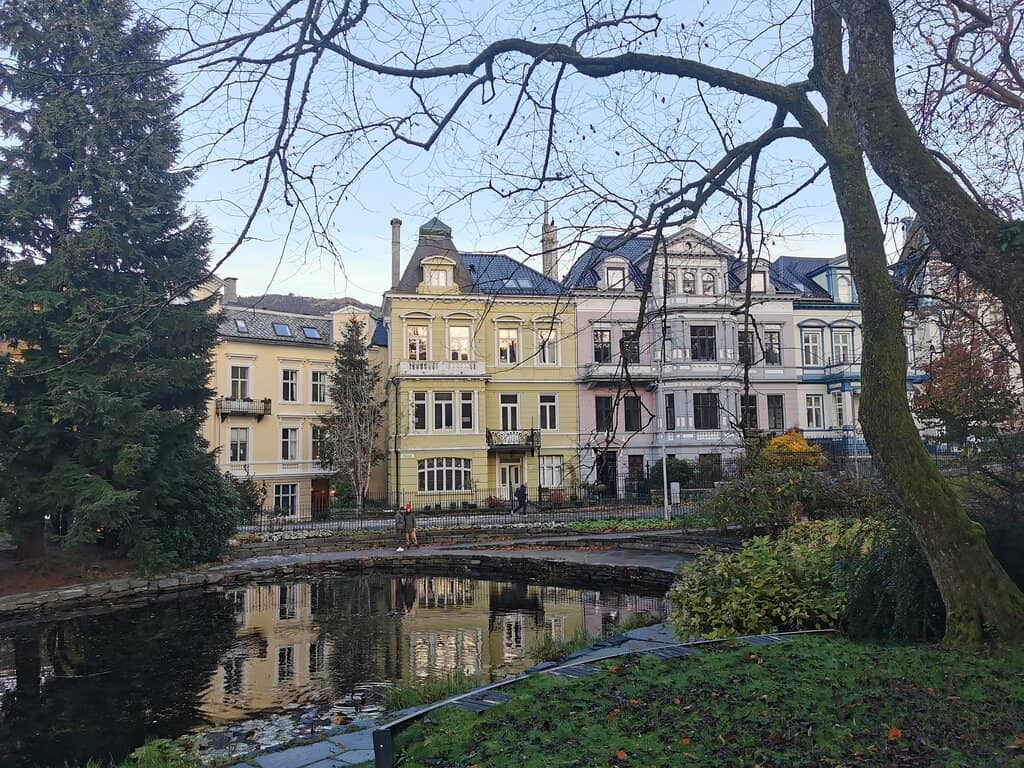 Playgrounds & Grilling