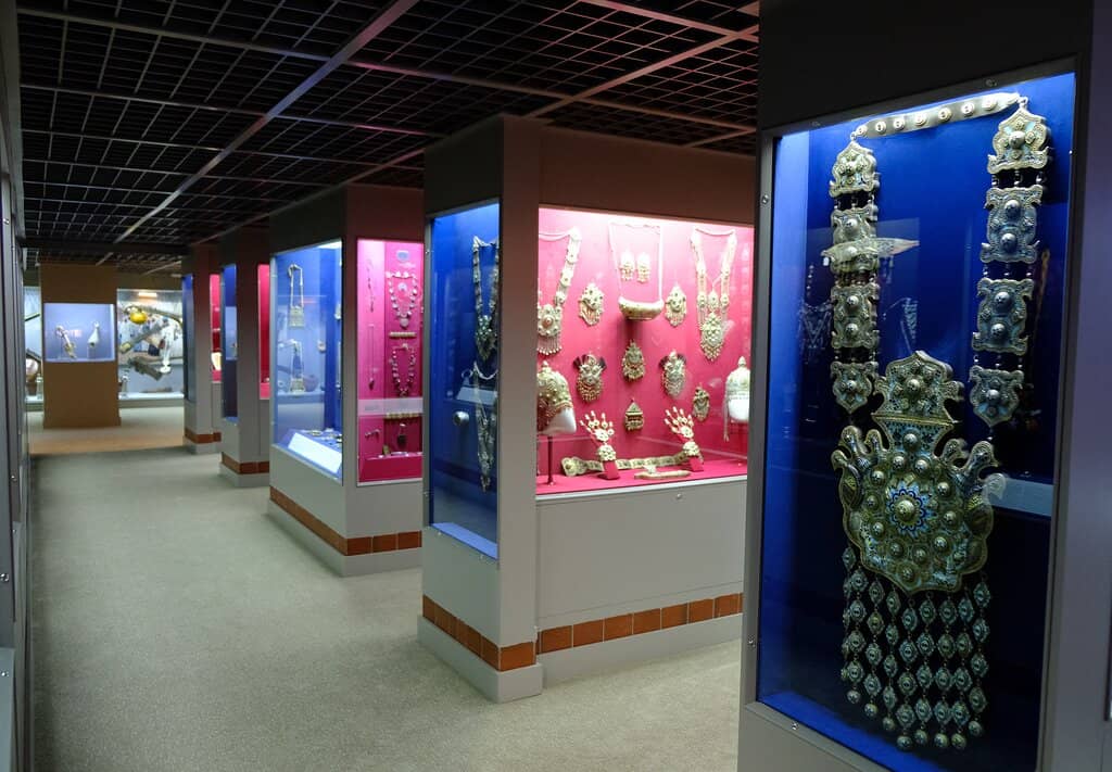 Jewelry and Costume Displays