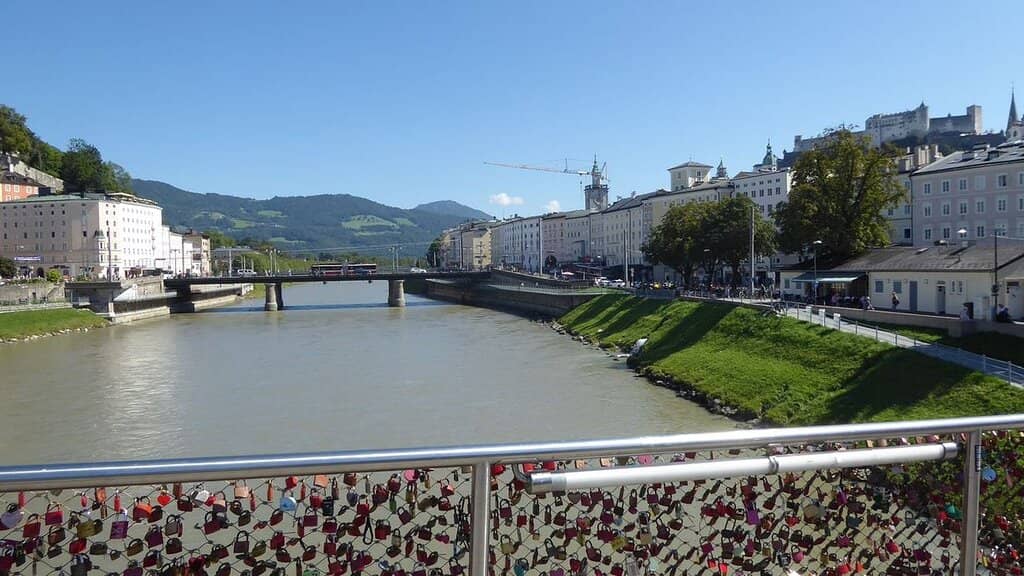 Staatsbrücke Views