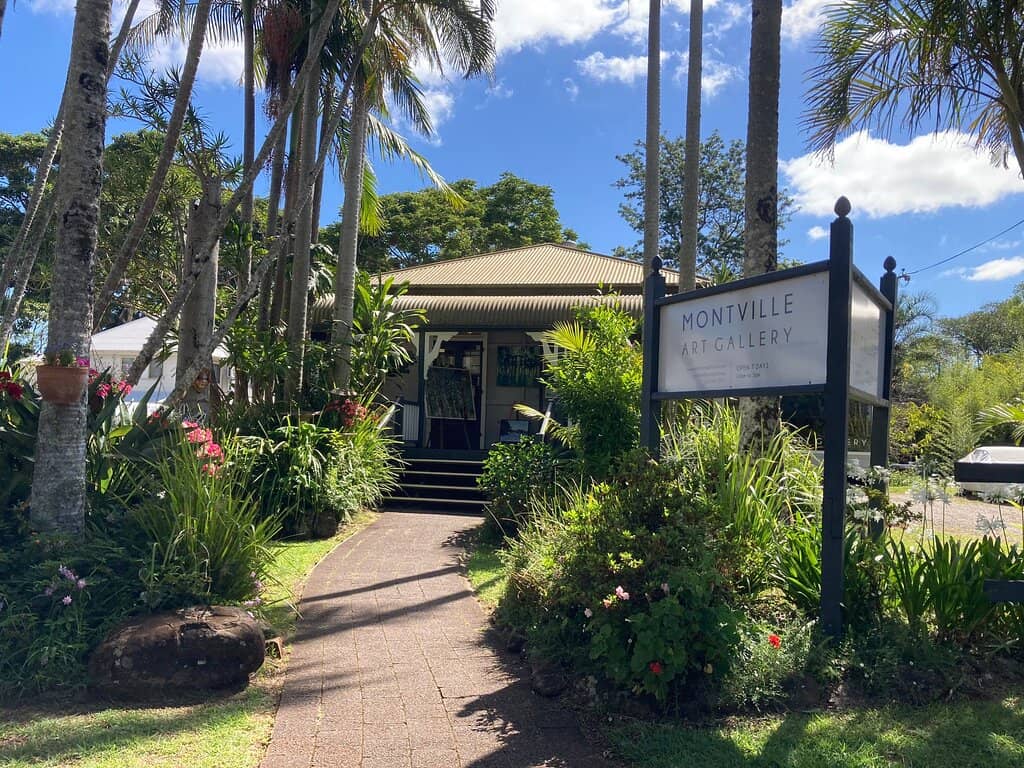 Charming Gallery Setting