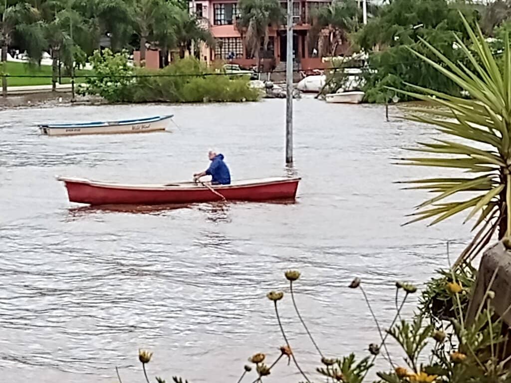 Unique Fiat 500 Boat Experience