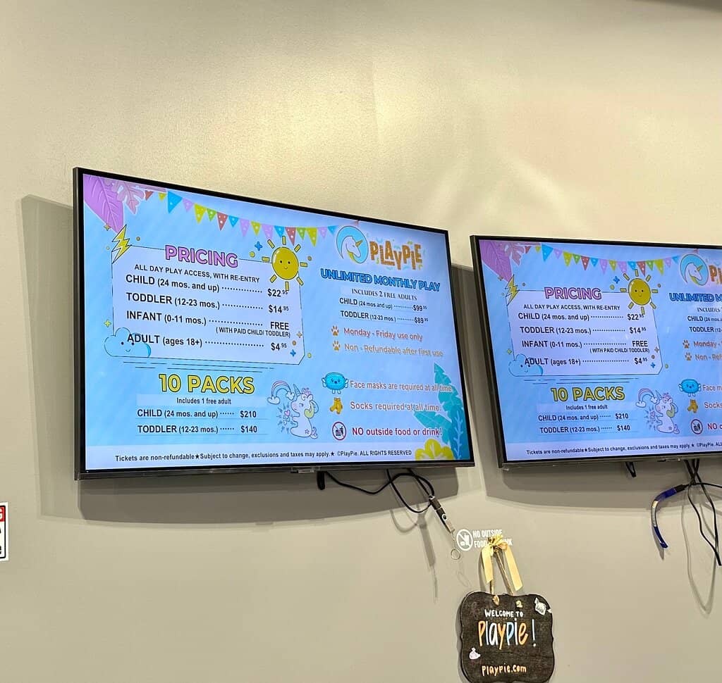 Diverse Food Courts & Eateries