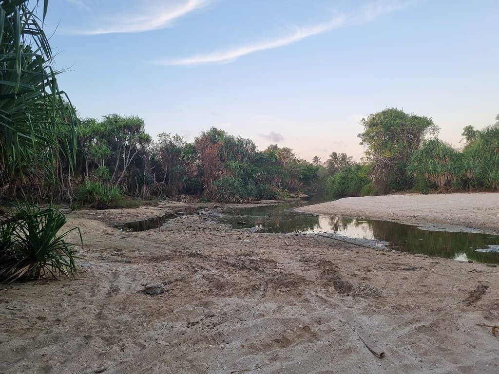 Pantai Karang Hawu