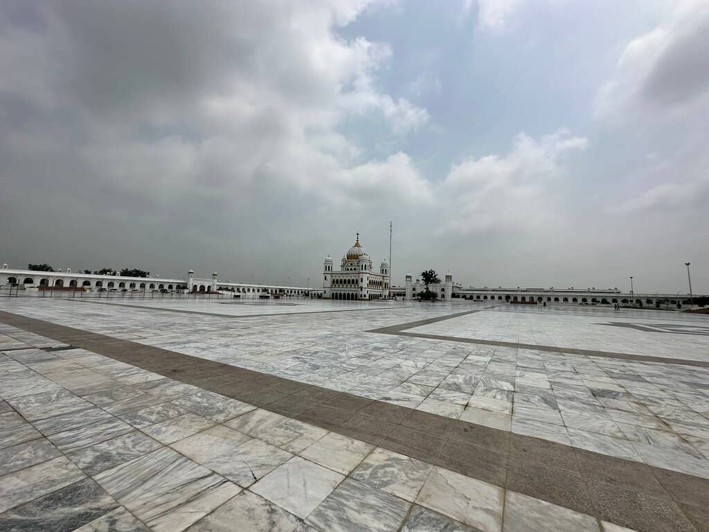 Langar (Community Kitchen)