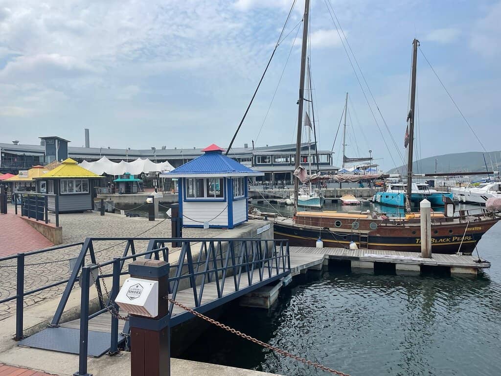 Lagoon Boat Cruises