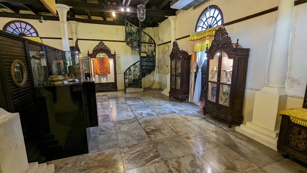 Antique Weapons Collection