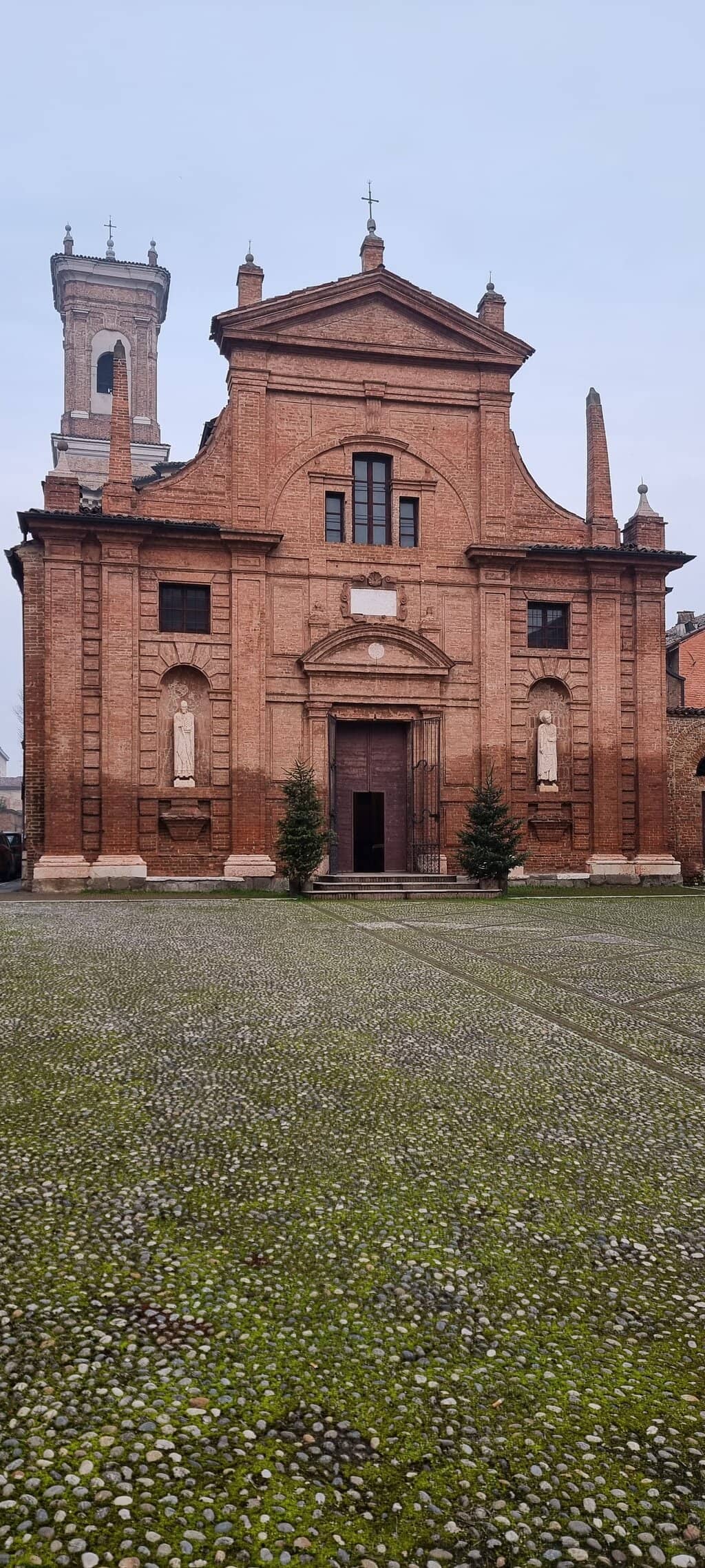 Facade Sculptures