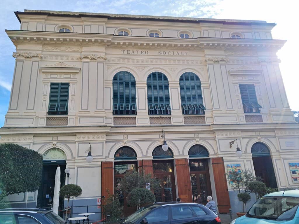 Family & Children's Theater