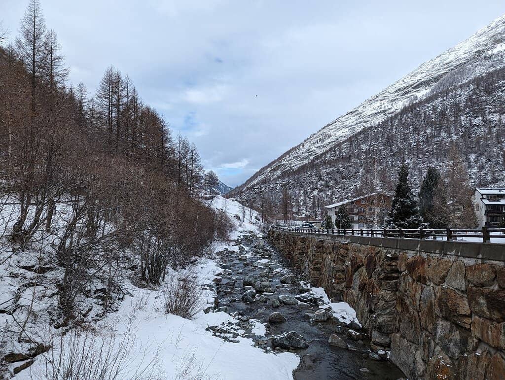 Textile-Free Sauna Bliss