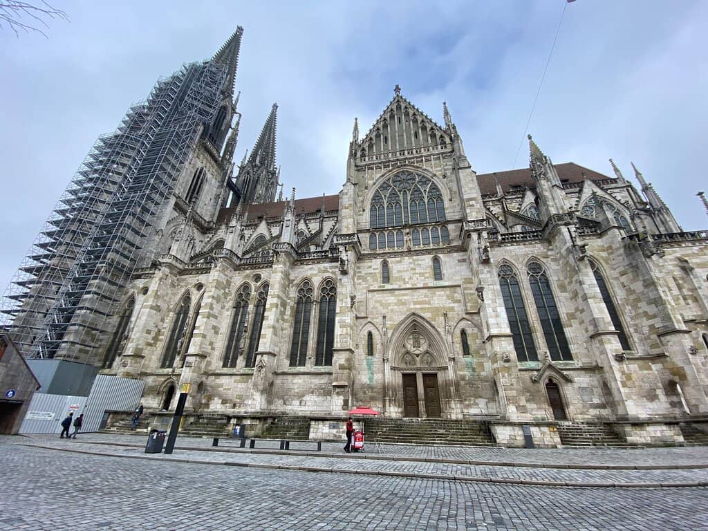 World's Largest Hanging Organ