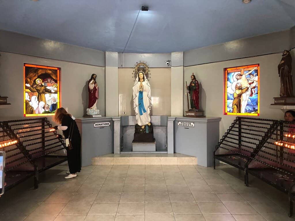 Spacious Patio and Fountain