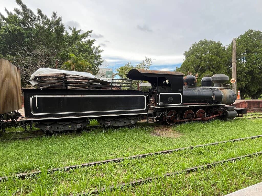 Artisan Products & Local Cafe