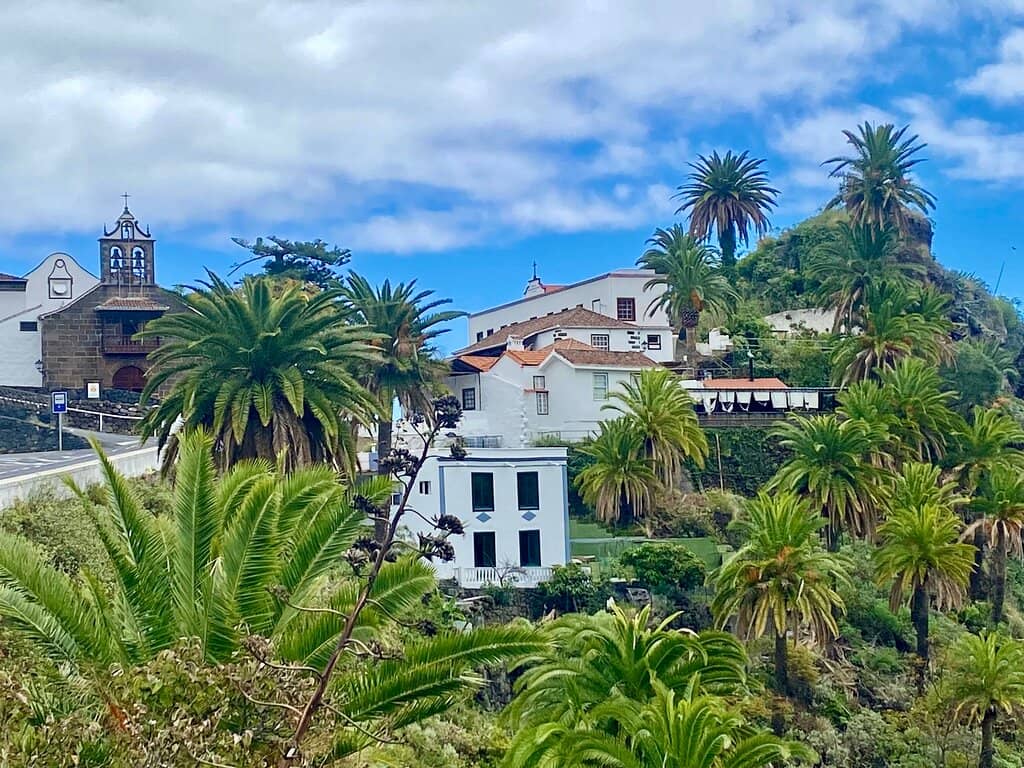 Plaza and Local Bar