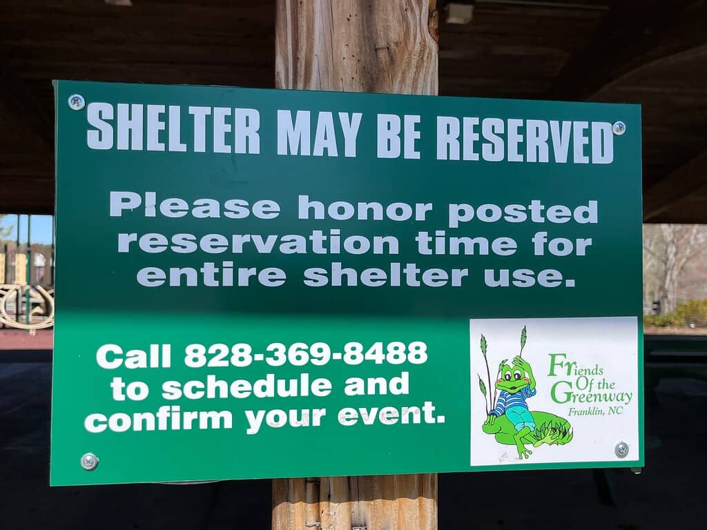 Ditto's Landing Charm