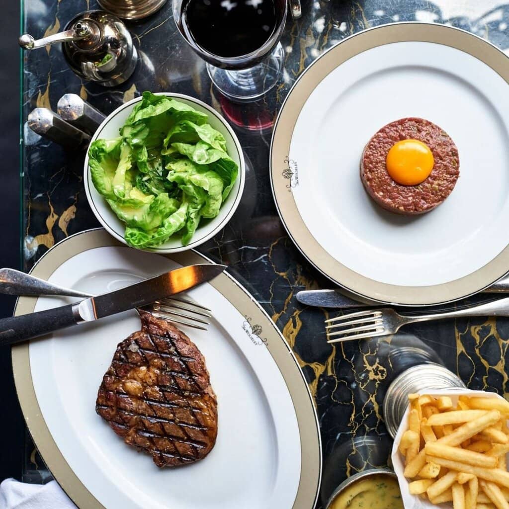 Grand Viennese Cafe Ambiance