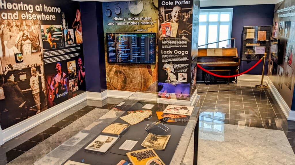 Andrew Sisters Spotlight