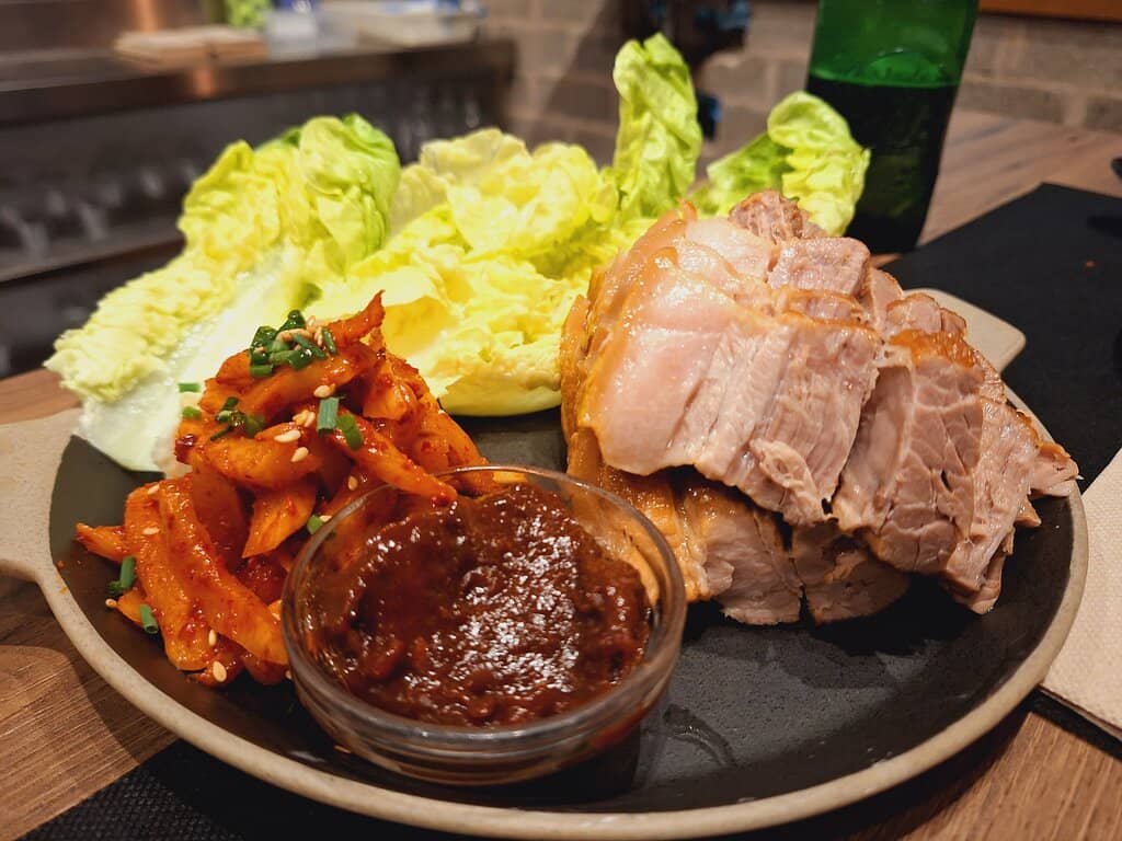 Cozy & Intimate Atmosphere