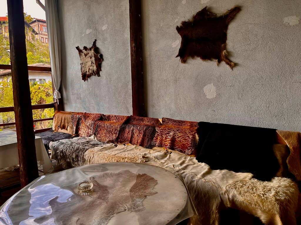 Traditional Cafe Experience