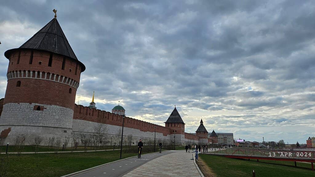 Merchant's Row & Souvenir Shops