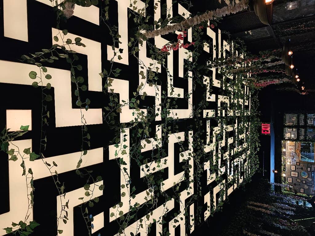 Intimate Bar Counter Seating
