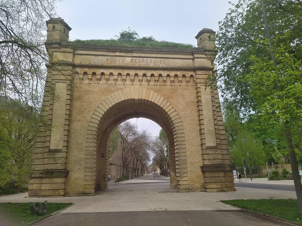 Inscriptions and Turrets