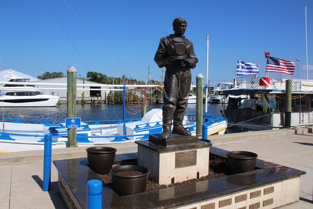 Sponge Diving History & Boats