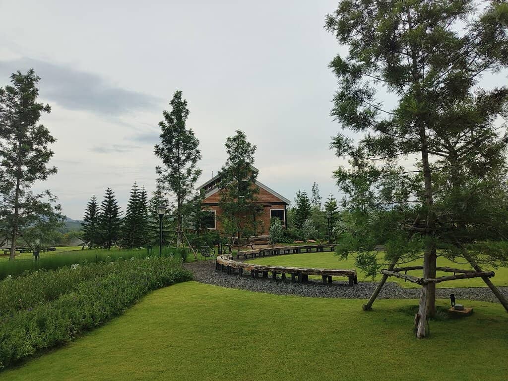 Bat Tails Restaurant