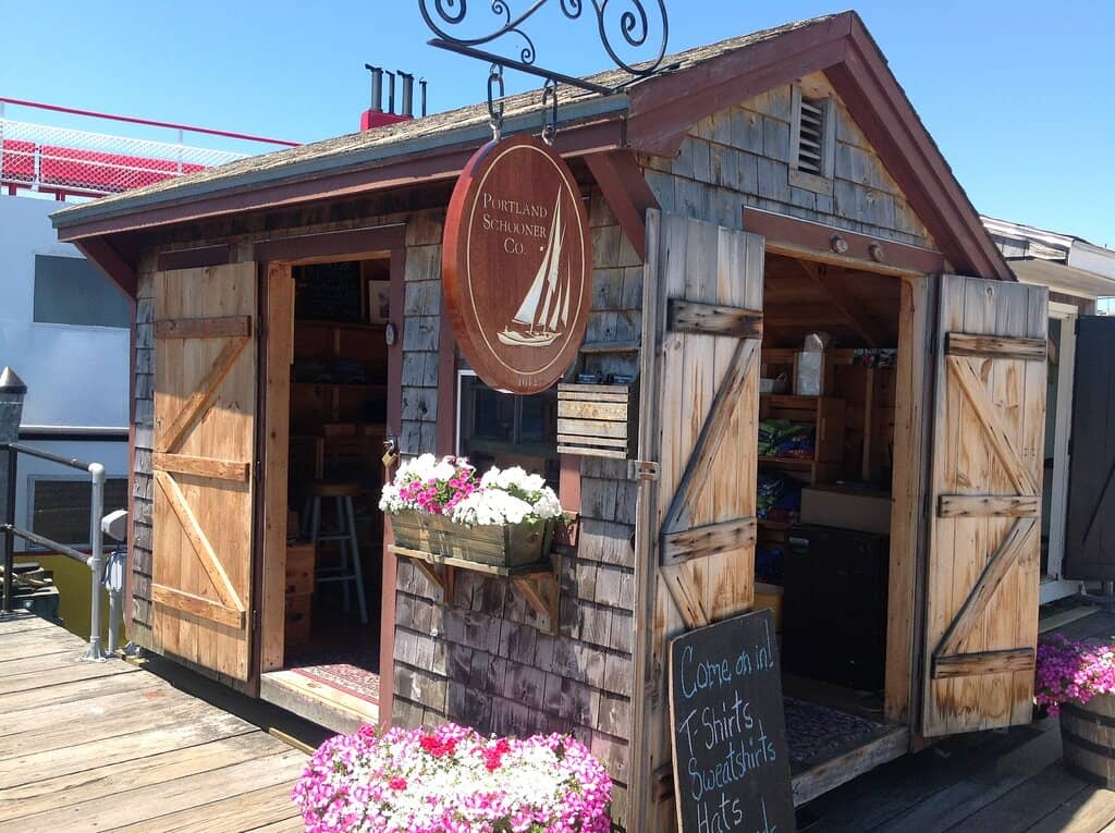 Cozy Fall Foliage Sails