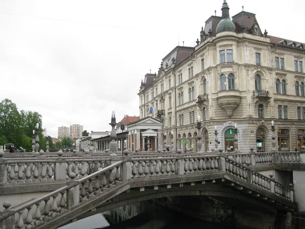 Ljubljanica Riverfront Cafes