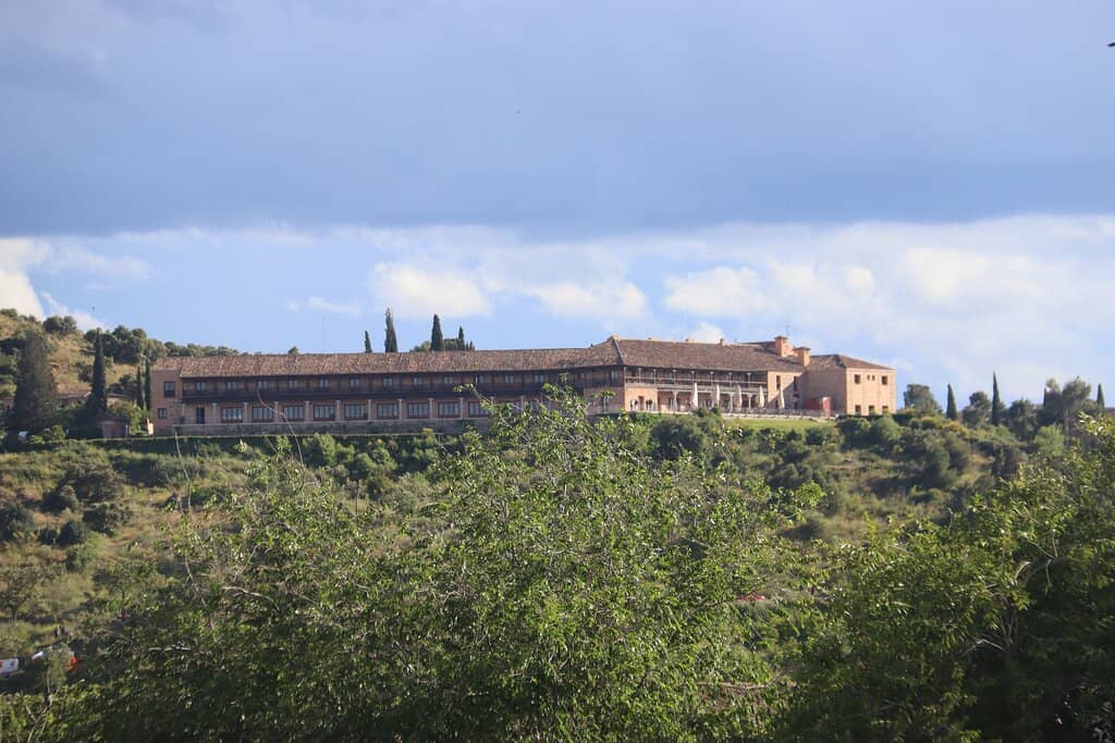 The Alcázar's Grandeur
