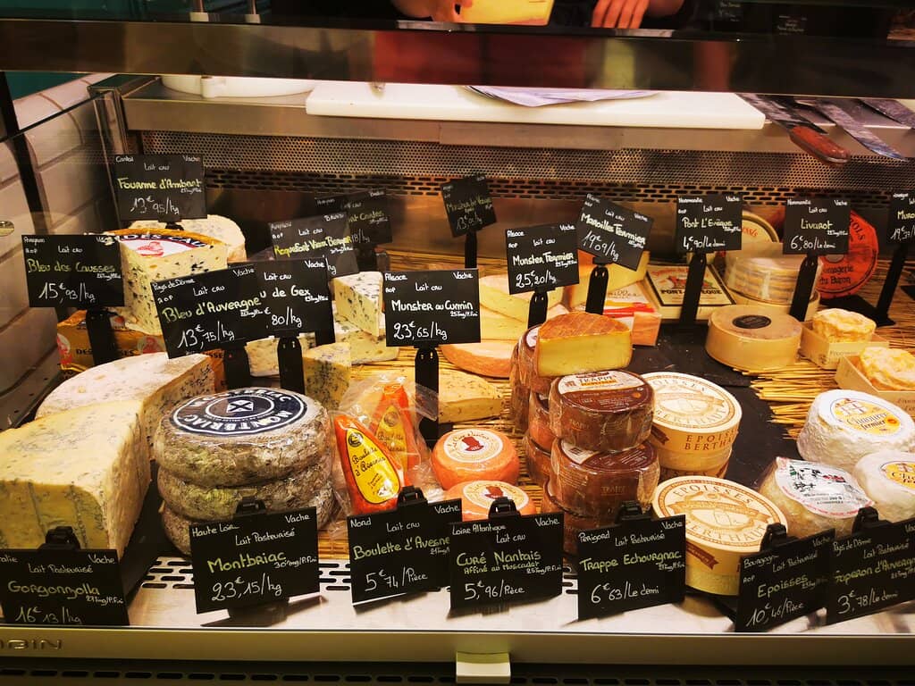Artisanal Cheese & Wine