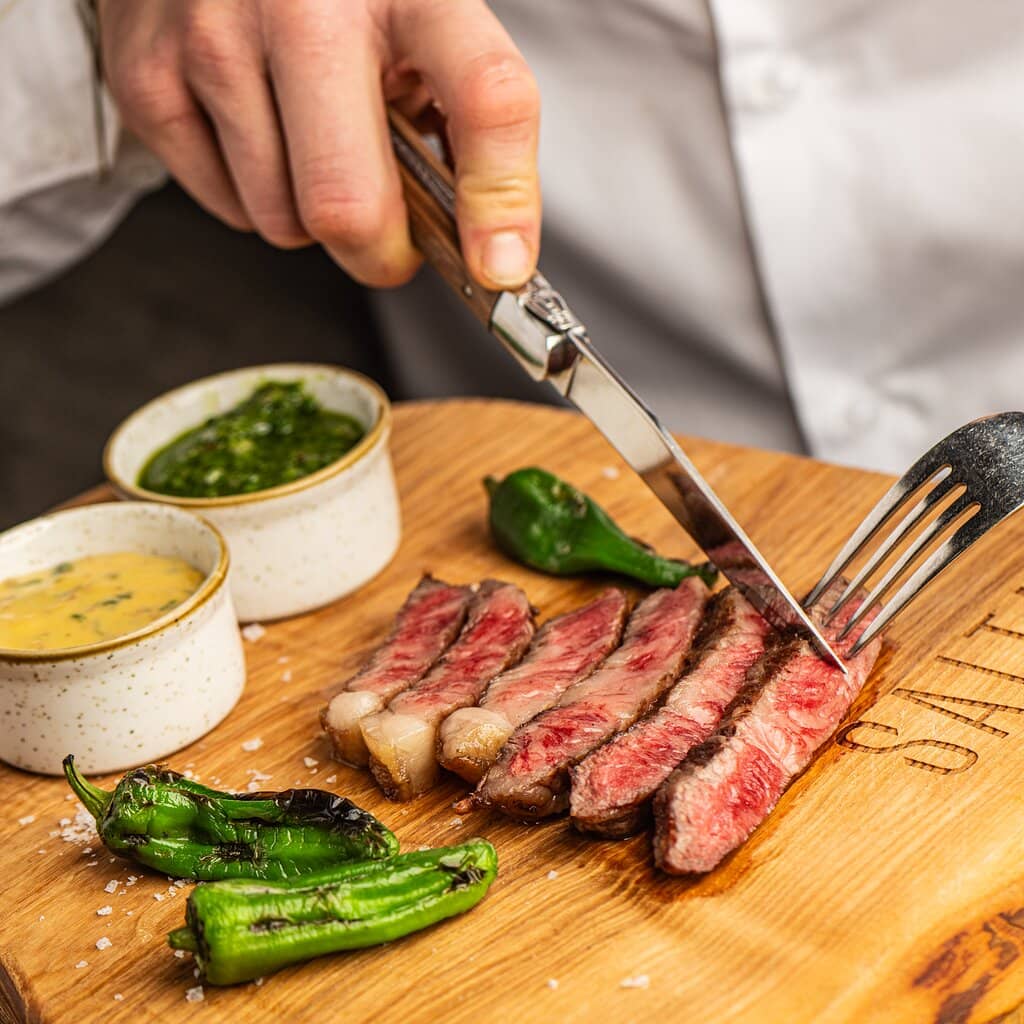 Cosmopolitan Atmosphere