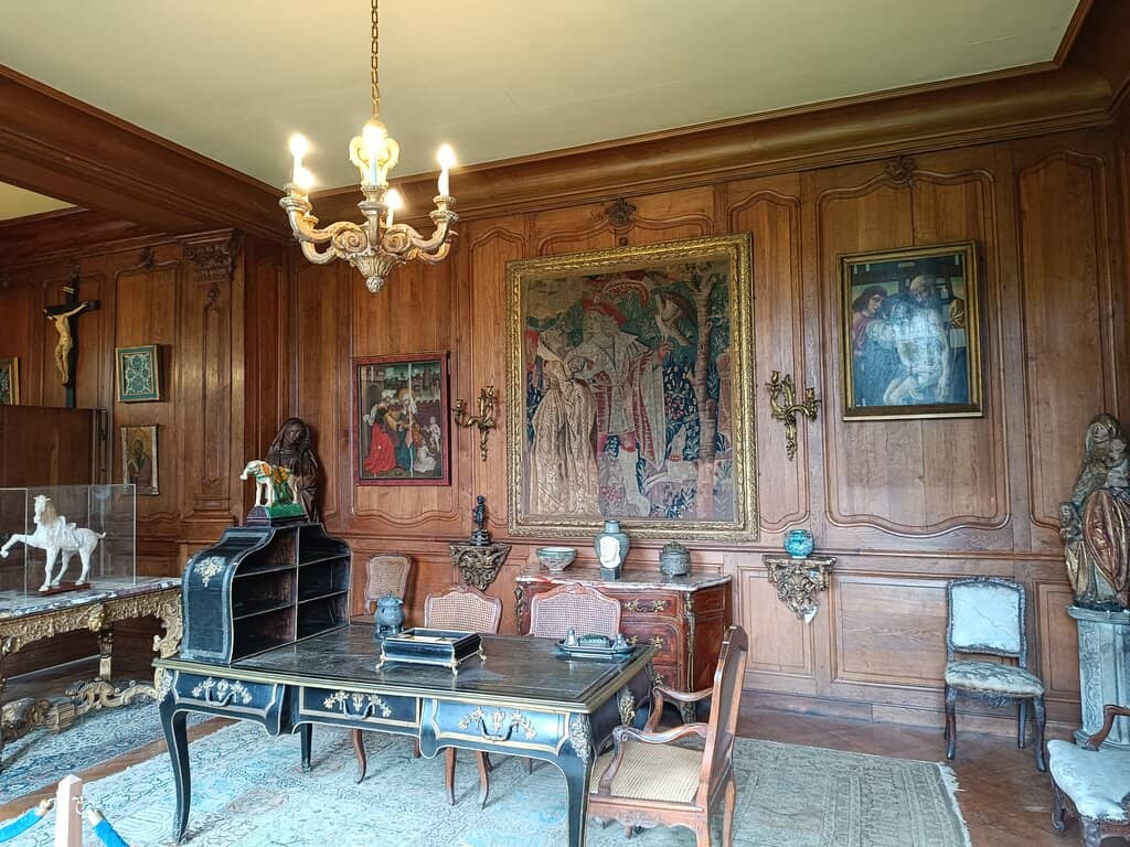 Ground Floor Castle Tour