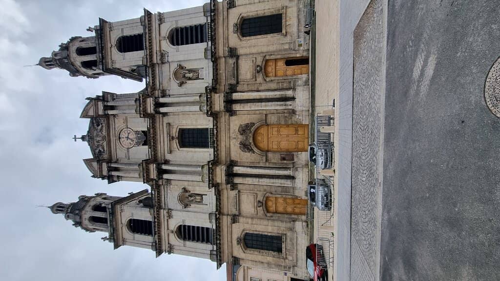 Vertical photo