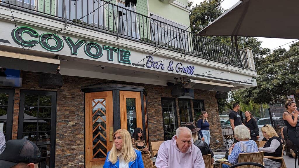 Generous Nachos & Burgers