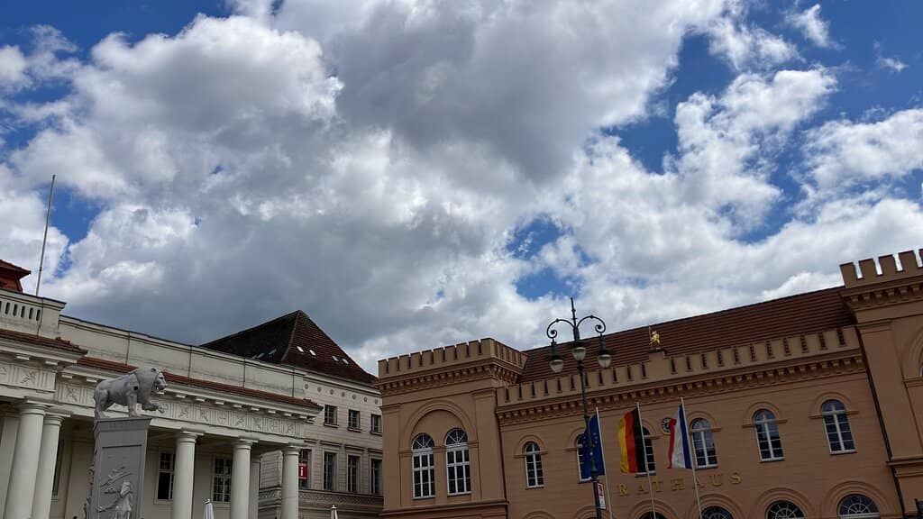 Seasonal Markets & Events