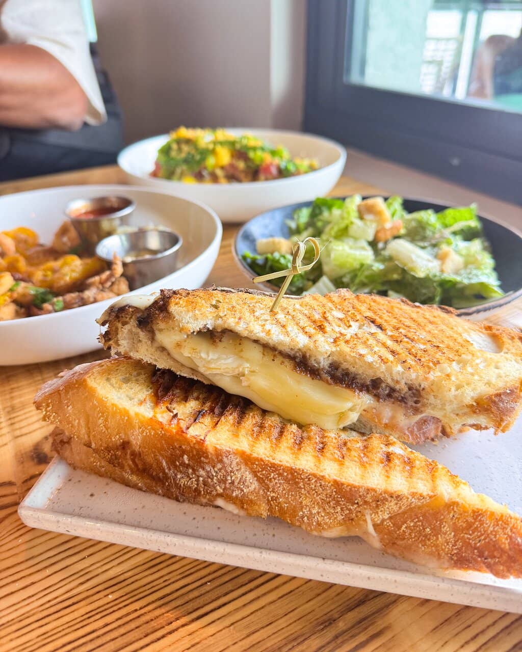 Vibrant Atmosphere & Live Music