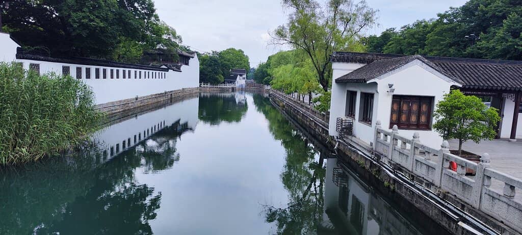 East Garden's Mountain & Pond