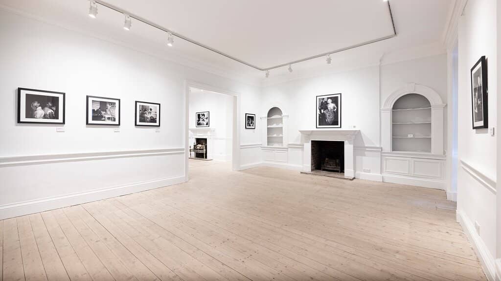 Jane Bown: Play Shadow